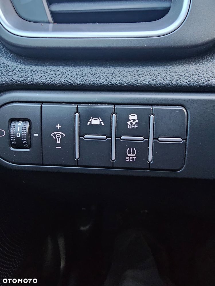 Kia Ceed 1.6 CRDi mHEV L Business Line - 16