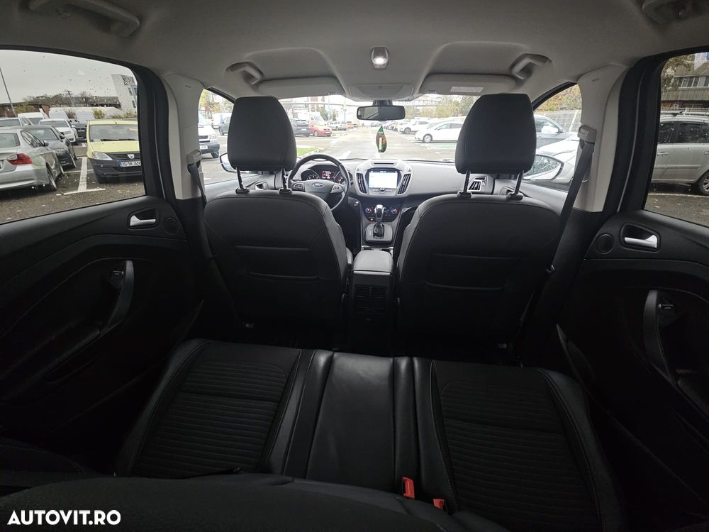 Ford Kuga - 10