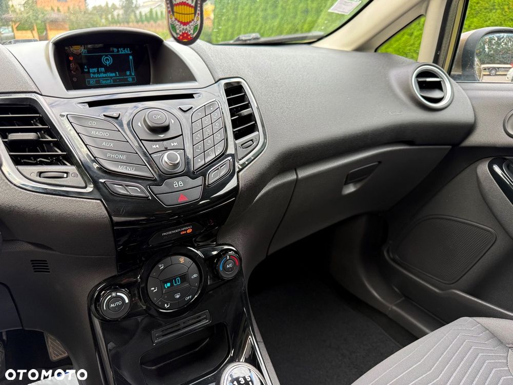 Ford Fiesta 1.5 TDCi St&St Ambiente - 34