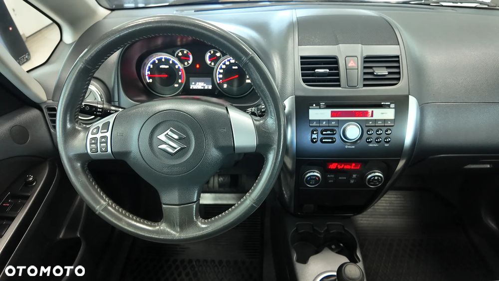 Suzuki SX4 1.6 Premium - 21