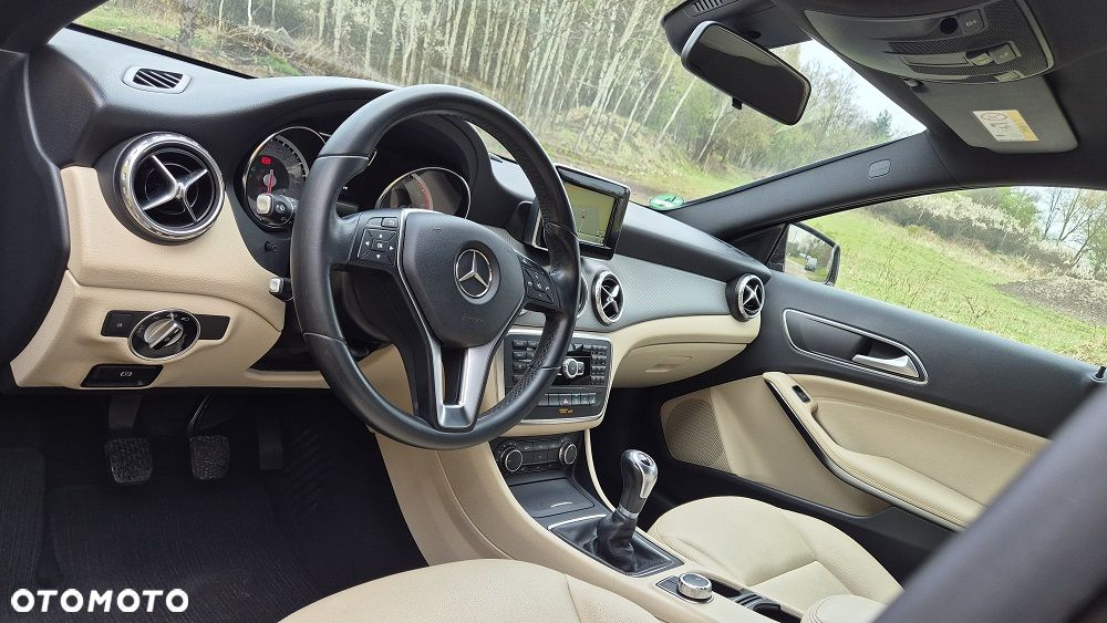 Mercedes-Benz GLA 180 (CDI) d Urban - 6