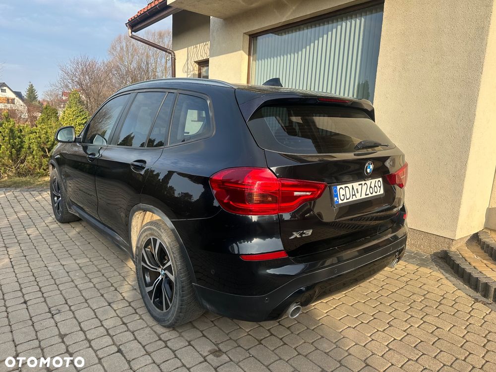 BMW X3 sDrive18d - 10