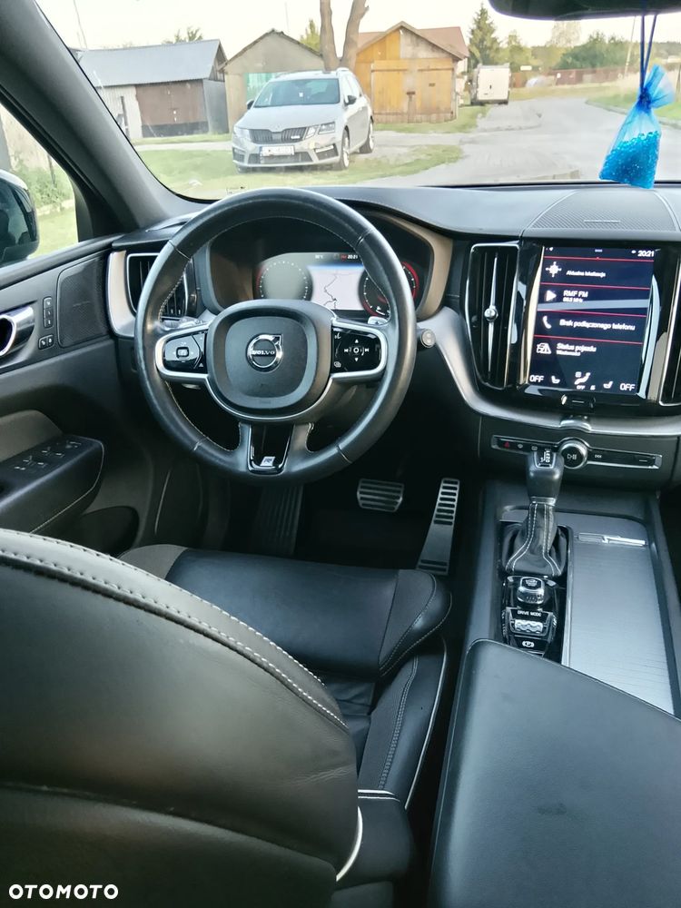 Volvo XC 60 T5 AWD R-Design - 14