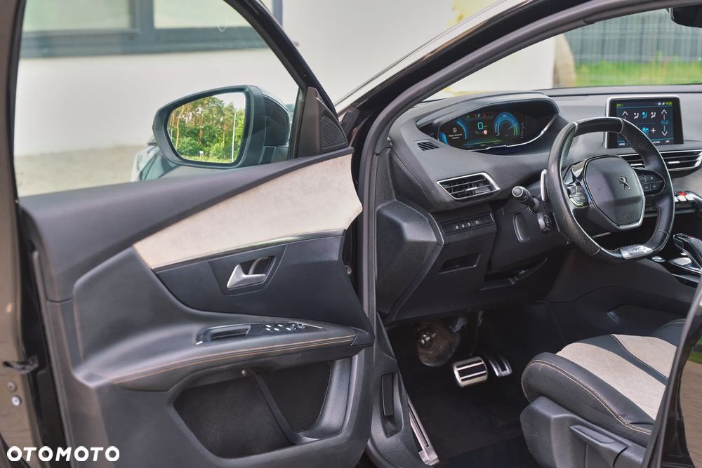 Peugeot 3008 225 e-EAT8 GT - 13
