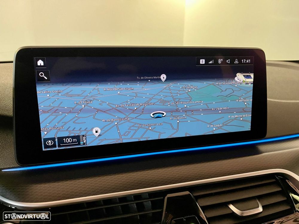 BMW 520 e Pack M - 30