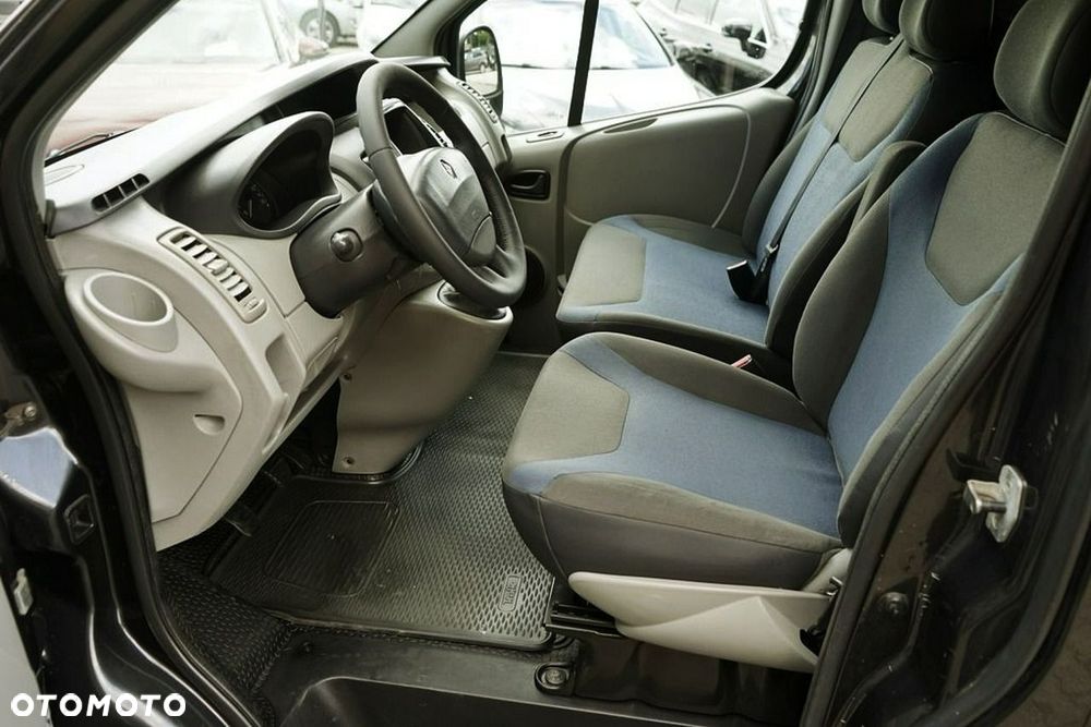 Renault Trafic - 15
