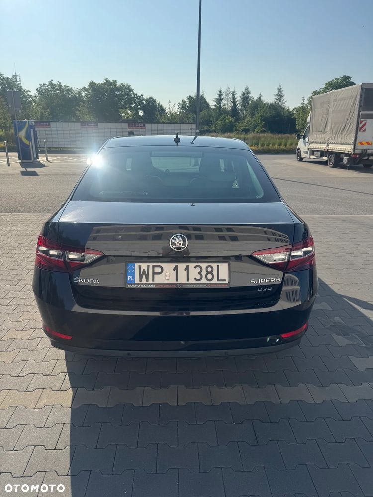 Skoda Superb 2.0 TDI 4x4 Style DSG - 9