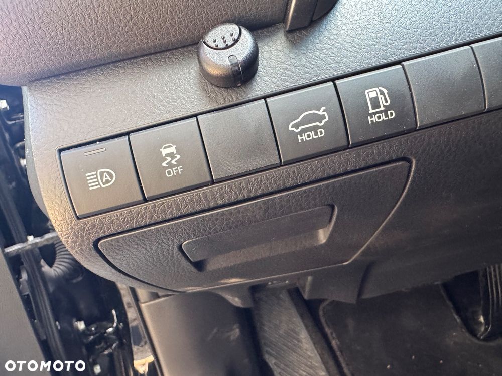 Toyota Camry 2.5 Hybrid Executive CVT - 35