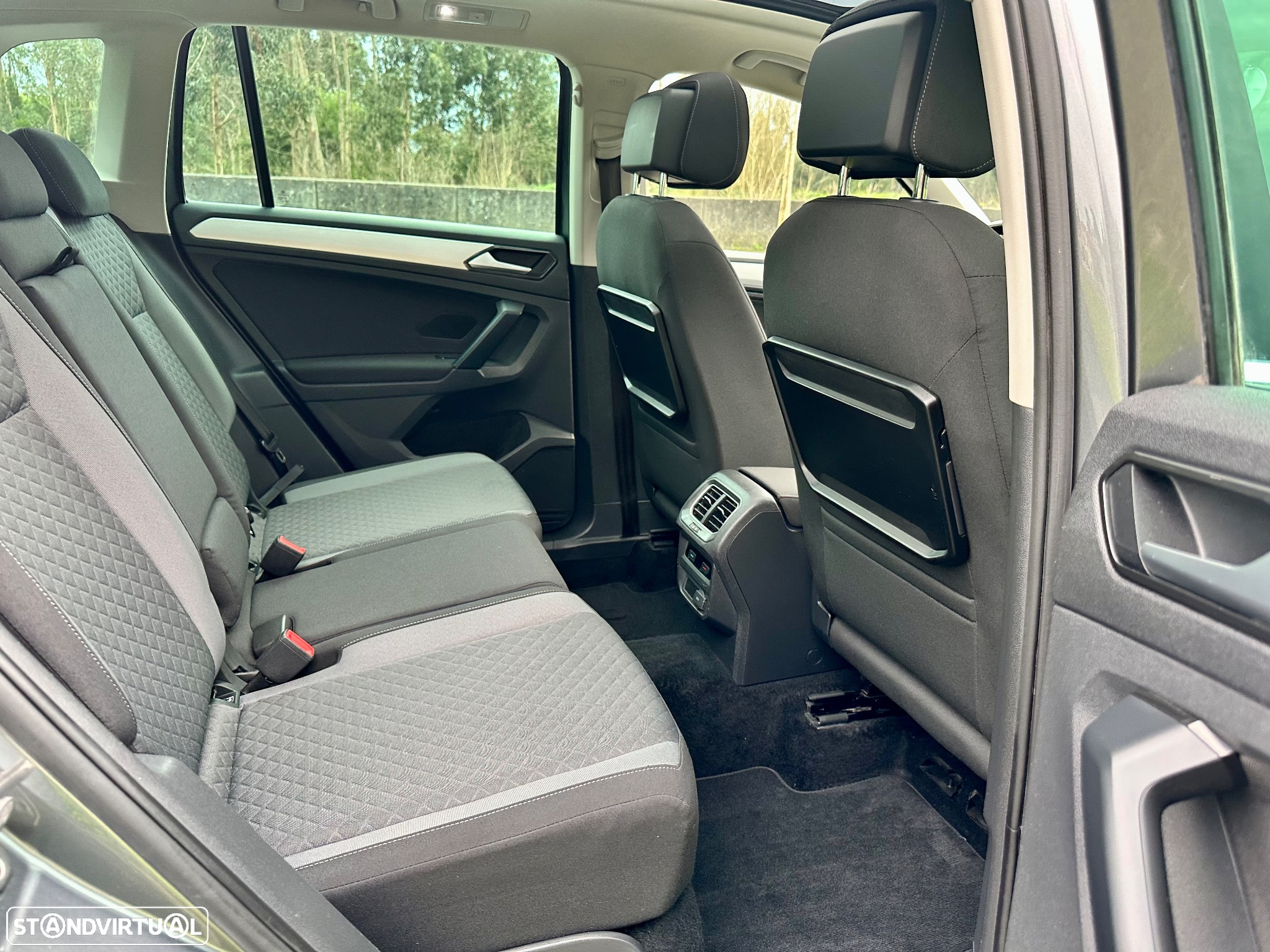 VW Tiguan 1.6 TDI Confortline - 28
