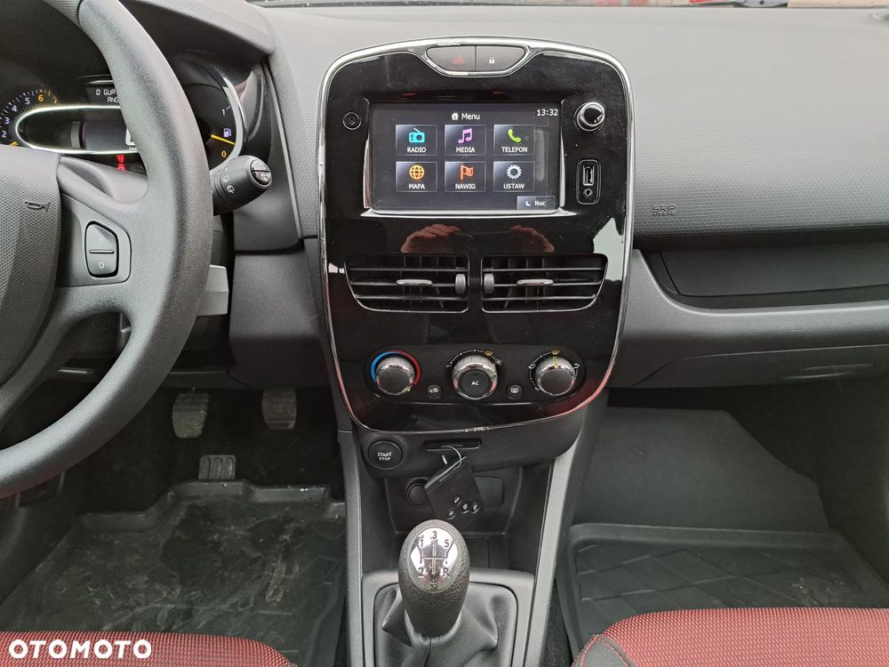 Renault Clio - 21