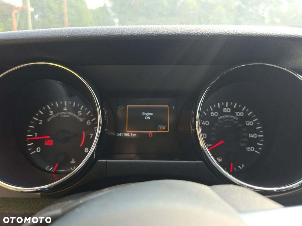 Ford Mustang 5.0 V8 GT - 6