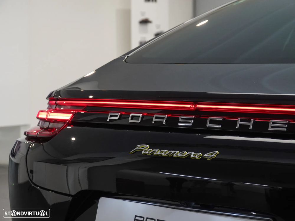 Porsche Panamera 4 E-Hybrid - 8