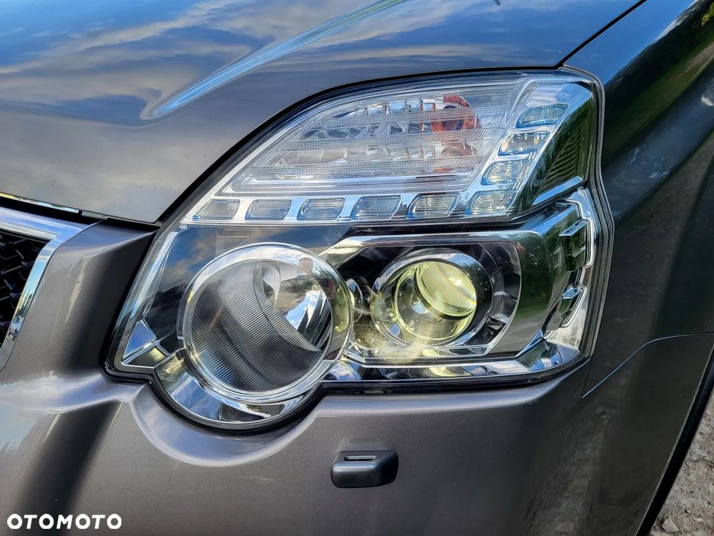 Nissan X-Trail 2.0 dCi 4x4 DPF Platinum - 31