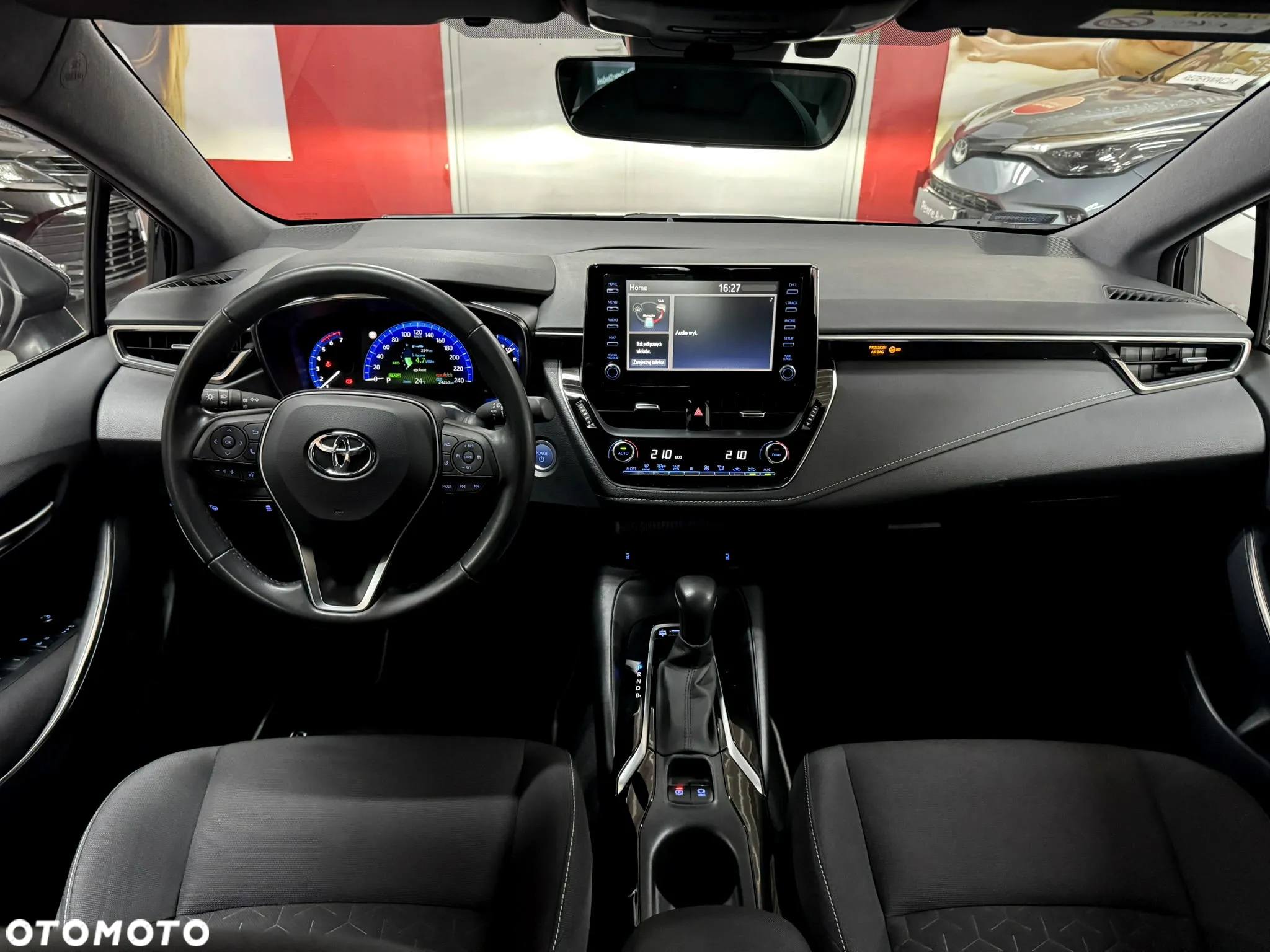 Toyota Corolla 1.8 Hybrid GPF Comfort - 16