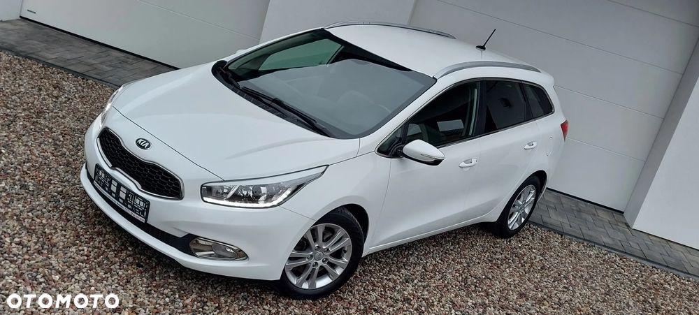 Kia Ceed 1.4 CVVT ISG Spirit - 36