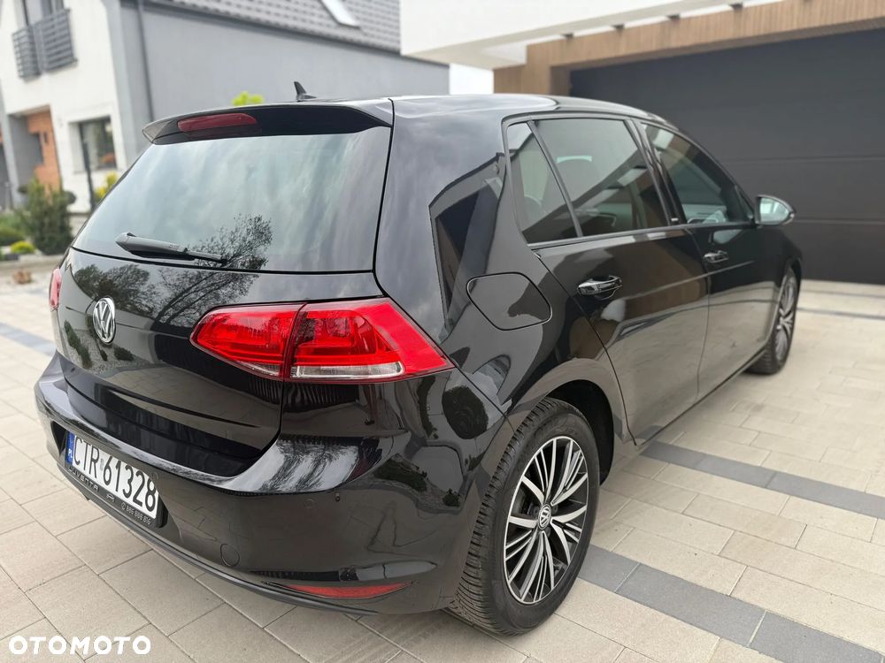 Volkswagen Golf 2.0 TDI BlueMotion Technology Allstar - 4