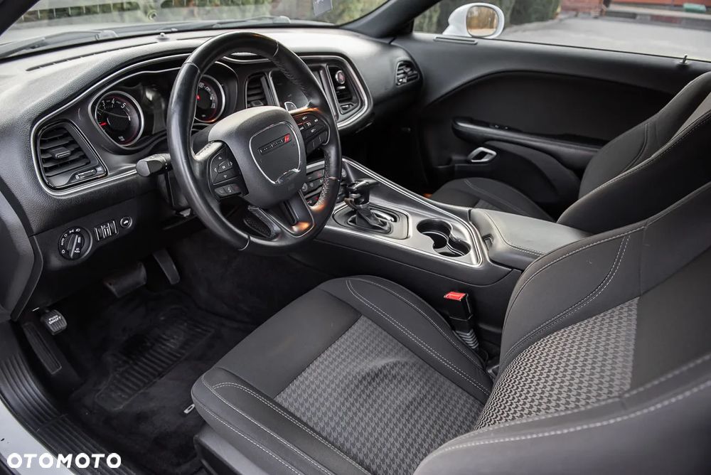 Dodge Challenger 5.7 R/T - 15