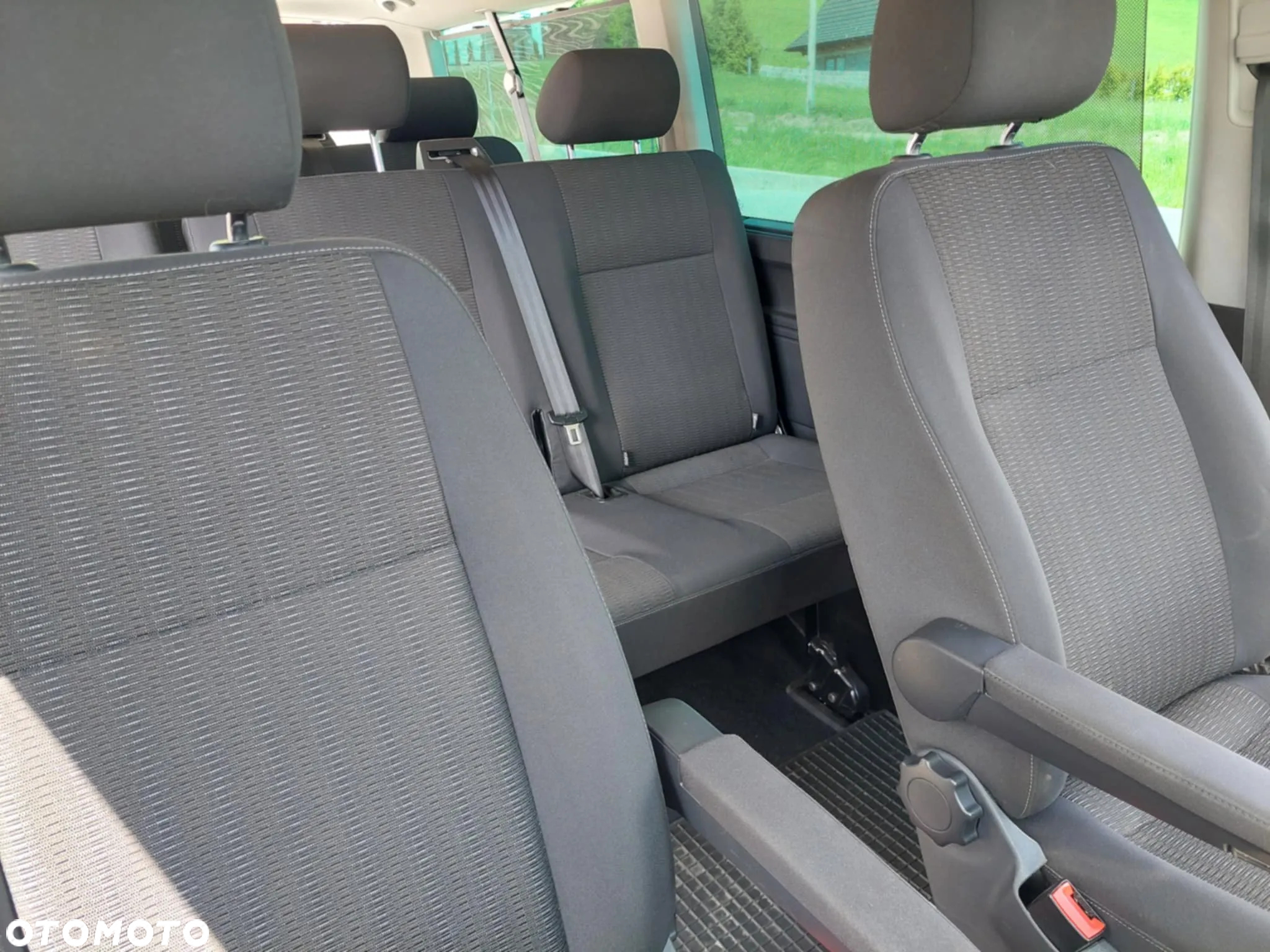 Volkswagen Caravelle 2.0 TDI L2 Comfortline 4Motion - 17