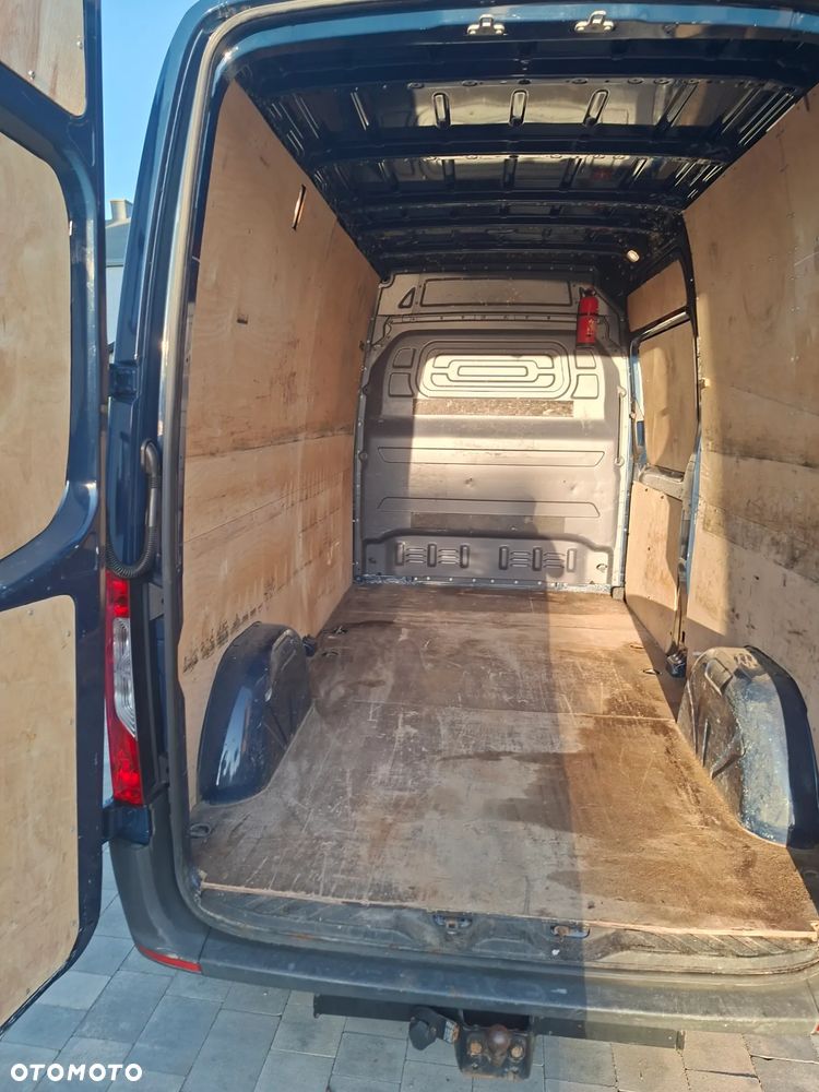 Mercedes-Benz Sprinter - 5
