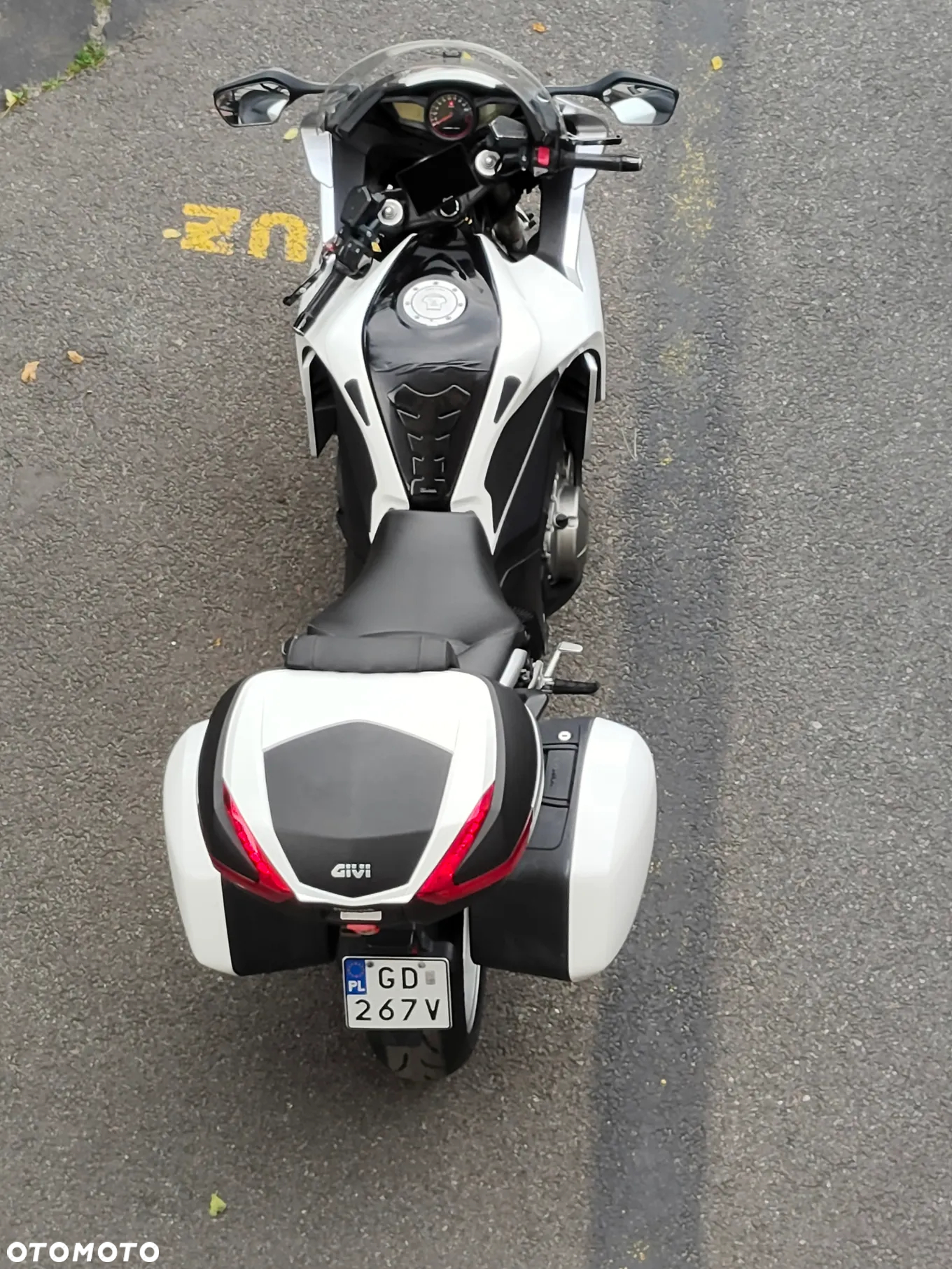 Honda VFR - 4