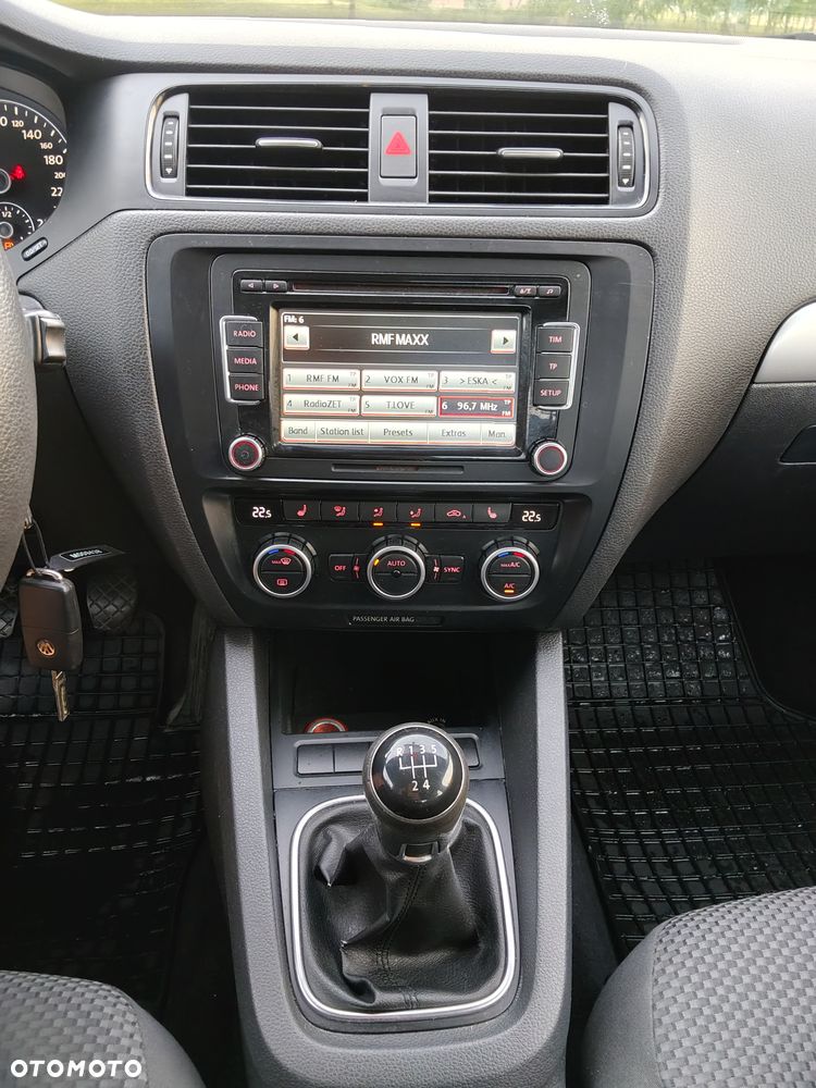 Volkswagen Jetta 1.6 TDI Comfortline Perfectline - 15