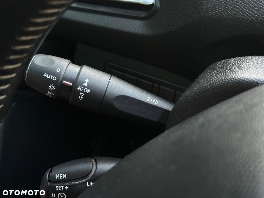 Peugeot 308 155 THP Allure - 22