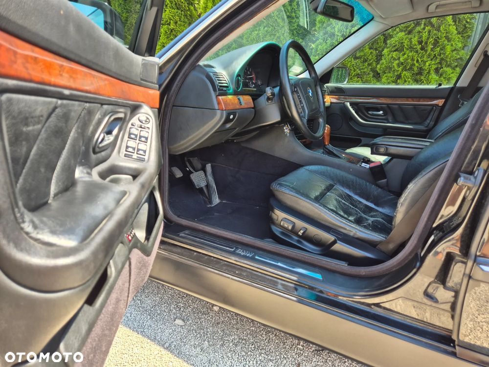 BMW Seria 7 - 7