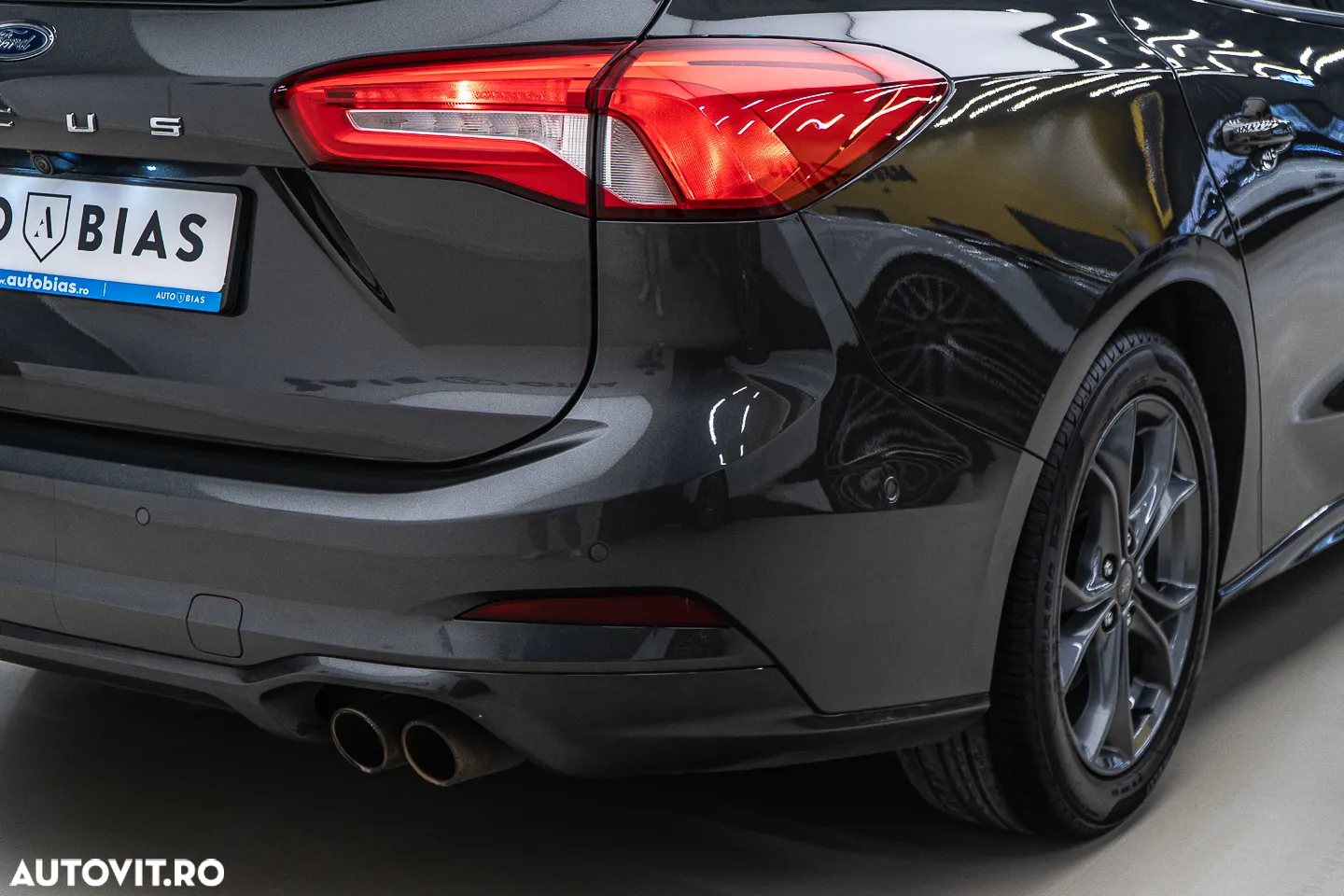 Ford Focus Turnier 1.0 EcoBoost Start-Stopp-System ST-LINE X - 37