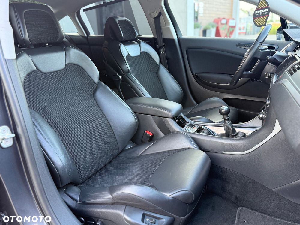 Citroën C5 HDi 140 FAP Exclusive - 17