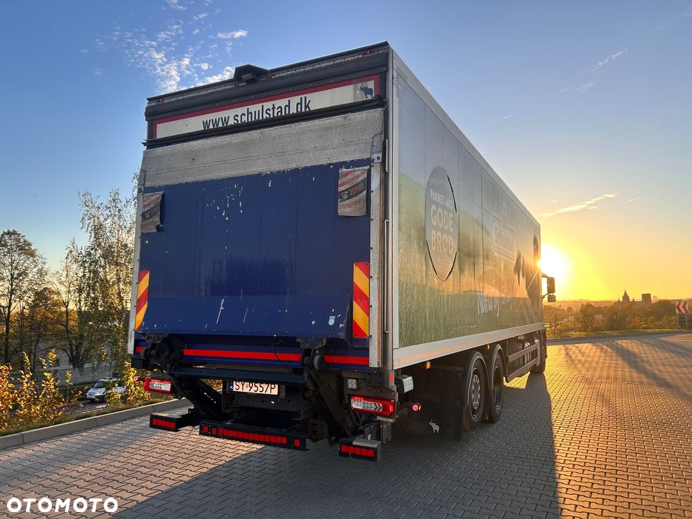 Volvo FM330 - 8