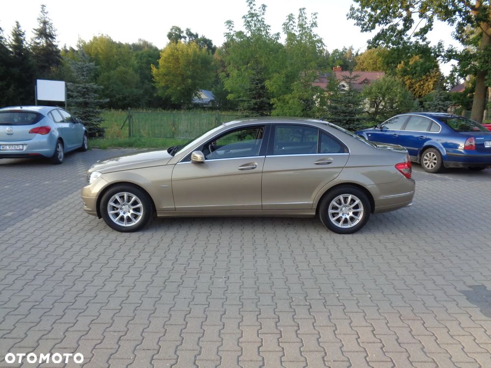 Mercedes-Benz Klasa C 200 (BlueEFFICIENCY) Avantgarde - 10