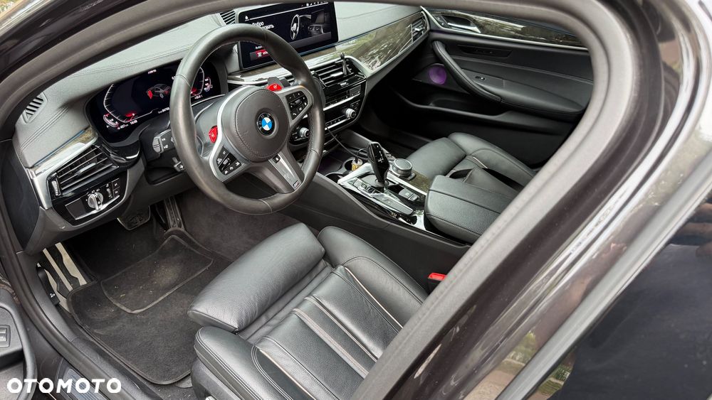 BMW Seria 5 M550i xDrive sport - 15
