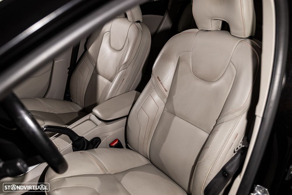 Volvo V40 Cross Country 2.0 D2 - 22