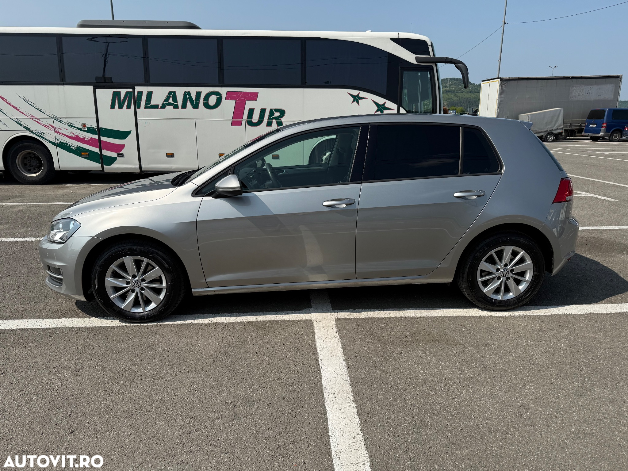 Volkswagen Golf 1.6 TDI DPF BMT Trendline - 3
