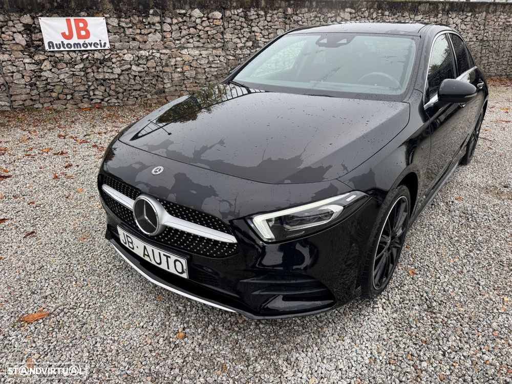 Mercedes-Benz A 250 Limousine e AMG Line - 2