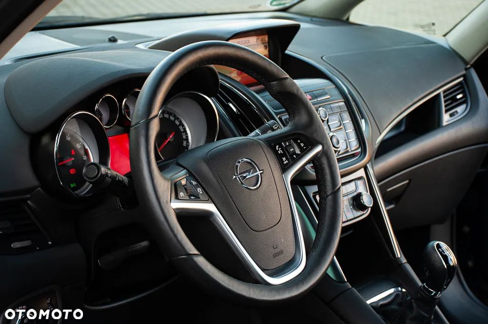 Opel Zafira C Tourer 11-16 - 37