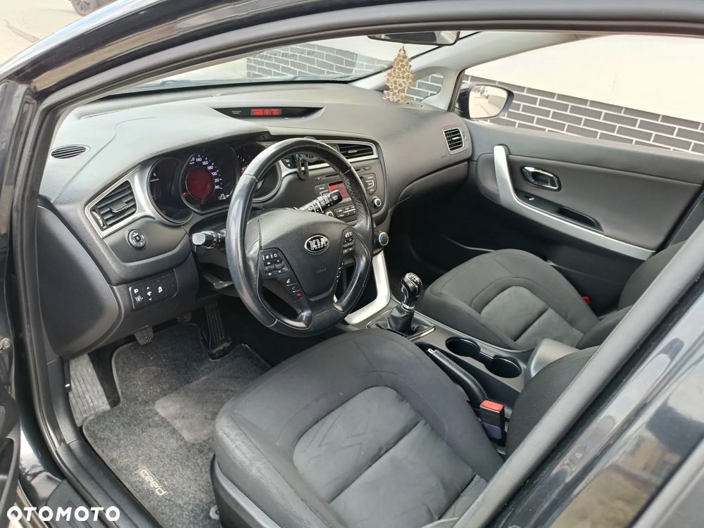 Kia Ceed 1.6 CRDi 115 ISG Vision - 15