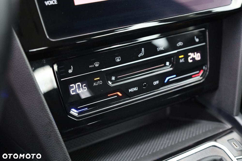 Volkswagen Passat 2.0 TSI Business DSG - 29