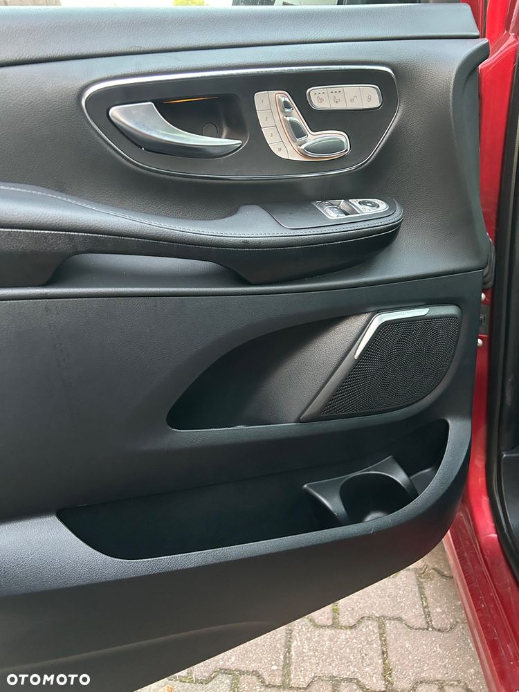 Mercedes-Benz Klasa V 300 d lang 4Matic 9G-TRONIC Avantgarde - 15