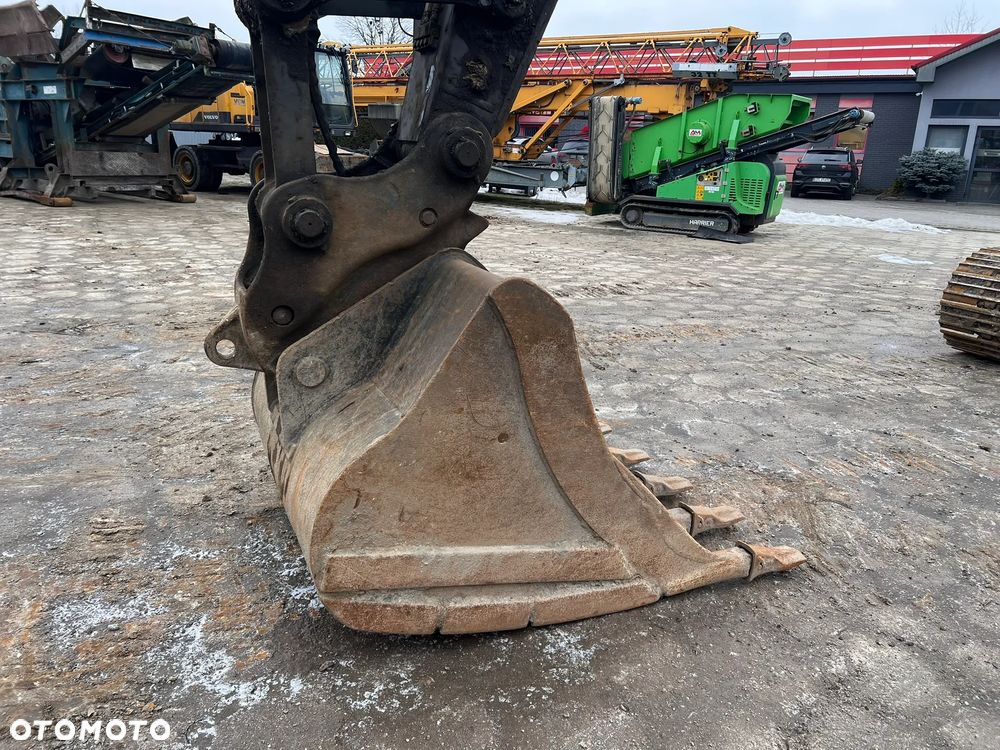 Volvo EC220 EL - 11