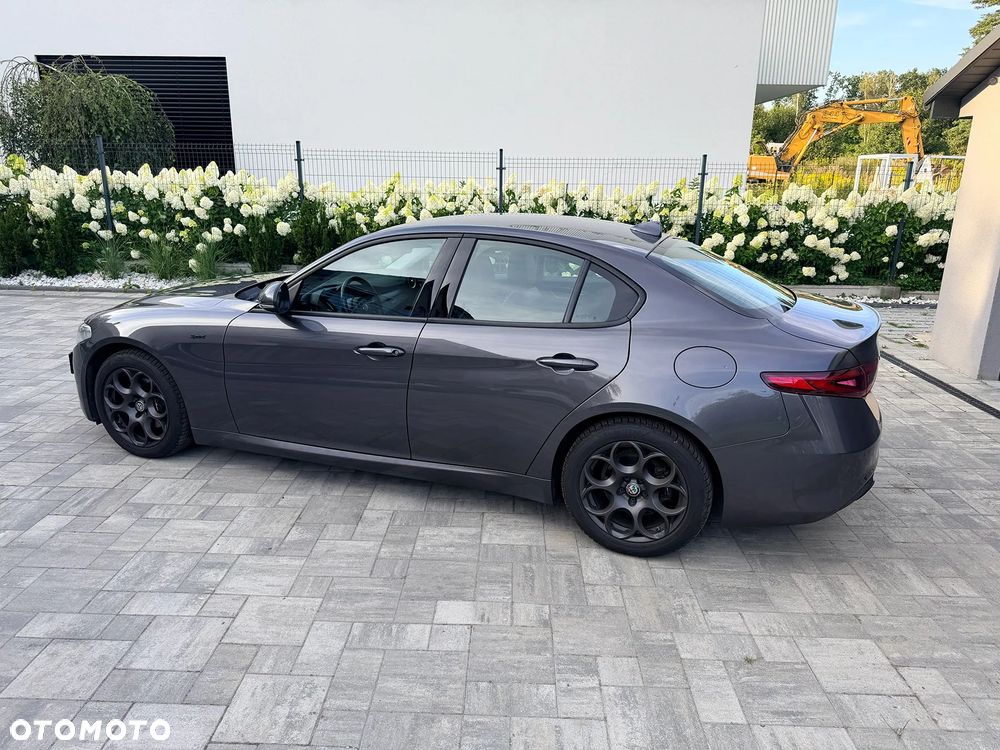 Alfa Romeo Giulia ver-2-0-turbo-16v-at8-sprint - 6