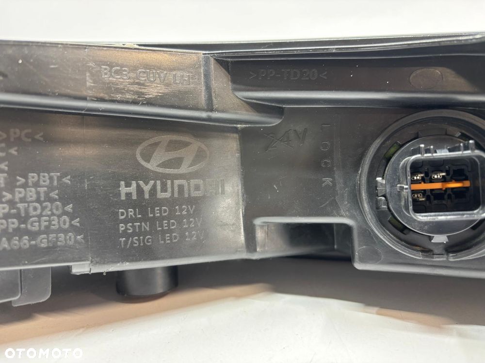 Hyundai Bayon Lampa Led DRL Lewa Przód Przednia 92207-Q0500 - 9