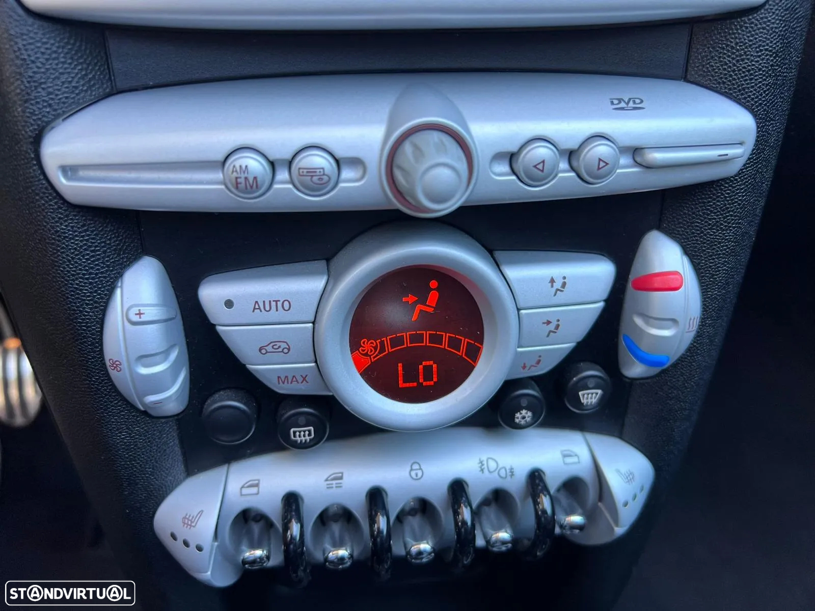 MINI Cabrio John Cooper Works - 34