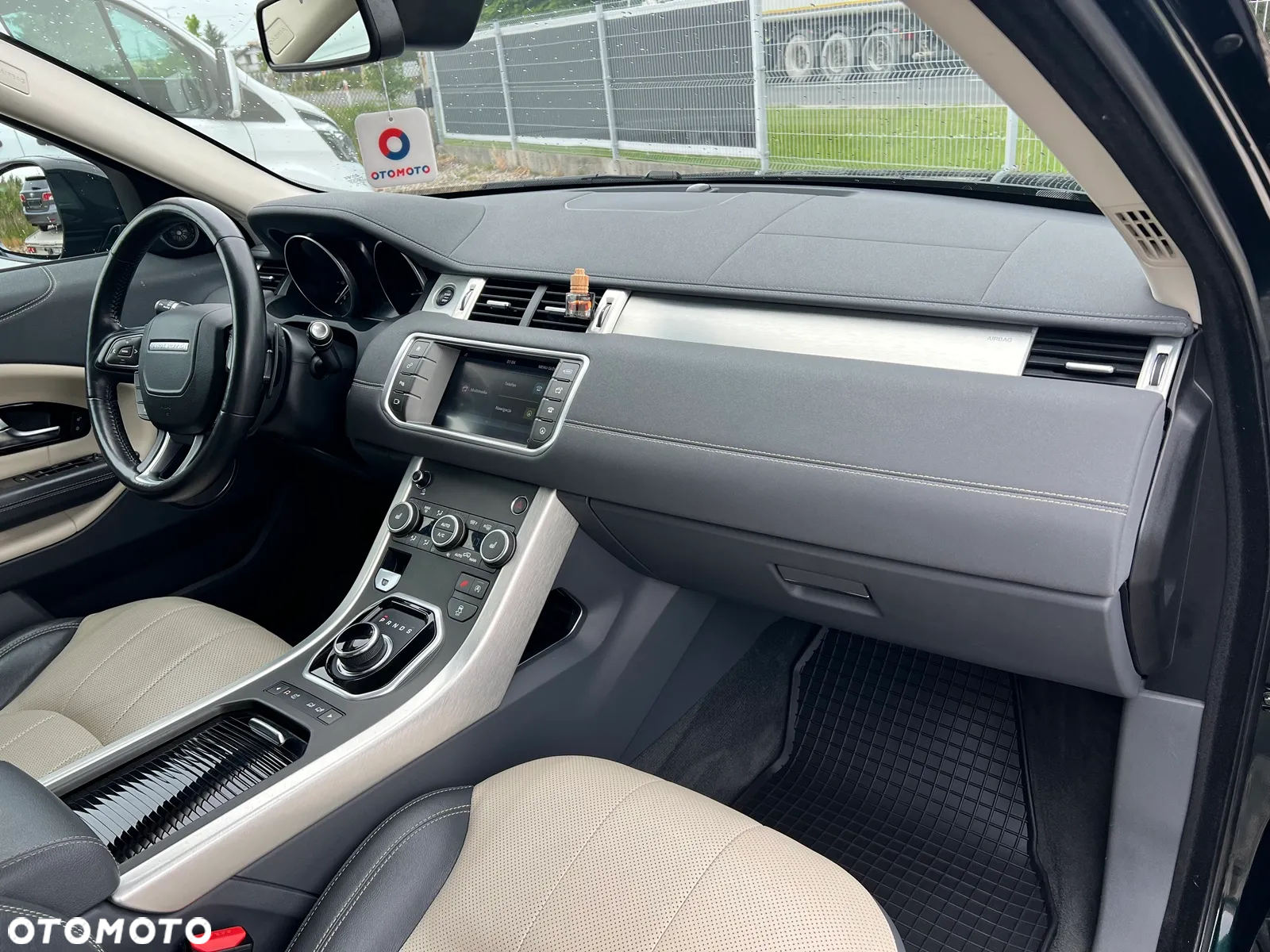 Land Rover Range Rover Evoque - 19