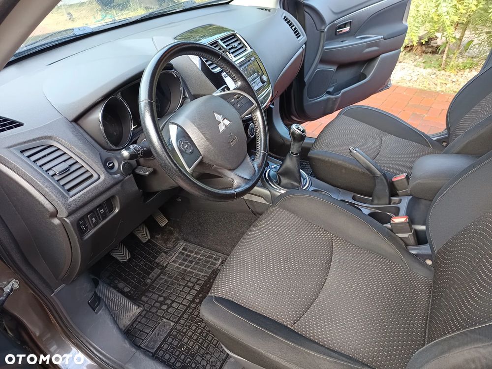 Mitsubishi ASX - 17