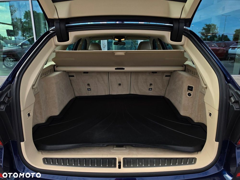 BMW Seria 5 530d Luxury Line - 40