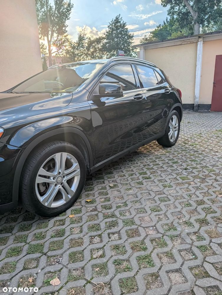 Mercedes-Benz GLA 250 7G-DCT UrbanStyle Edition - 15
