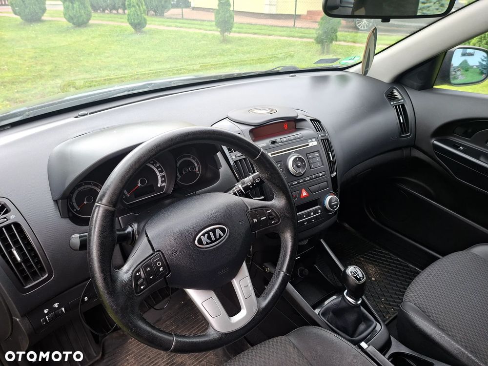 Kia Ceed 2.0 CVVT Spirit - 11