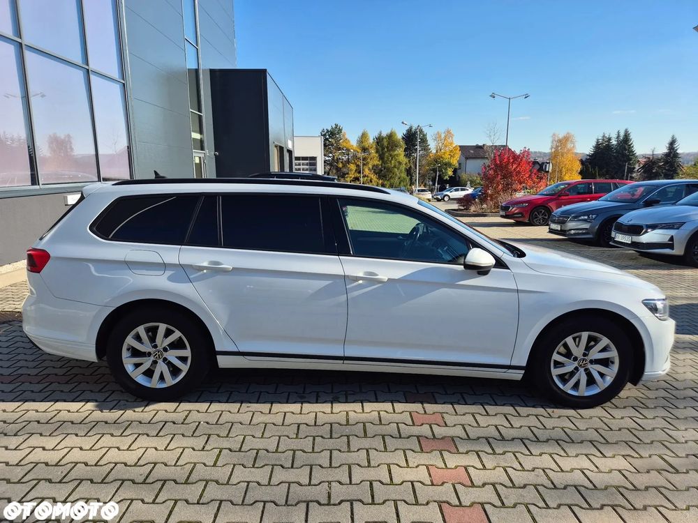 Volkswagen Passat Variant 2.0 TDI EVO Essence DSG - 5