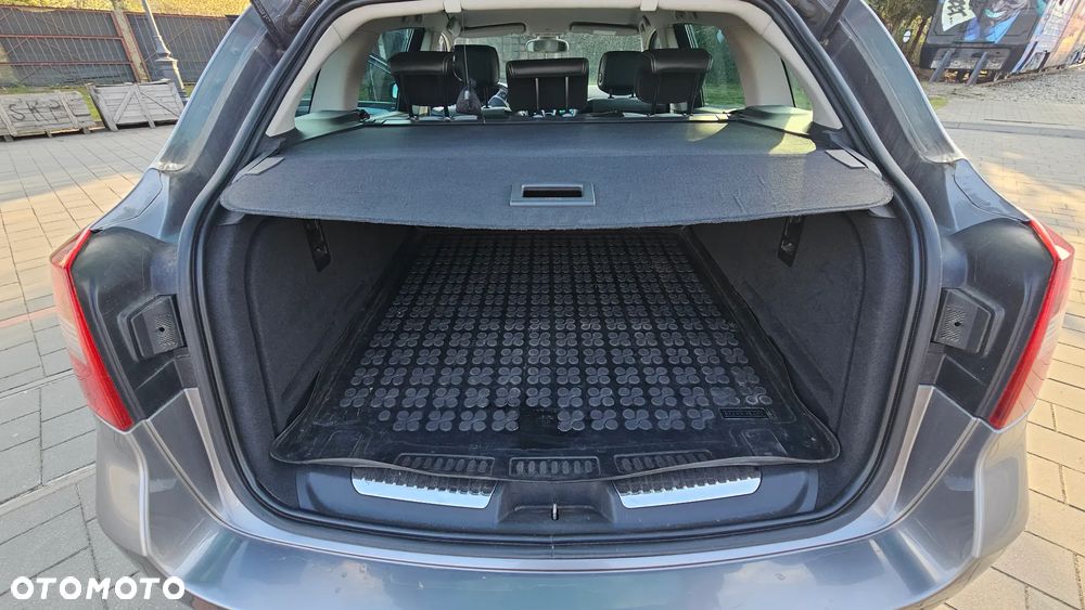 Renault Laguna 2.0 DCi GT 4WS - 35